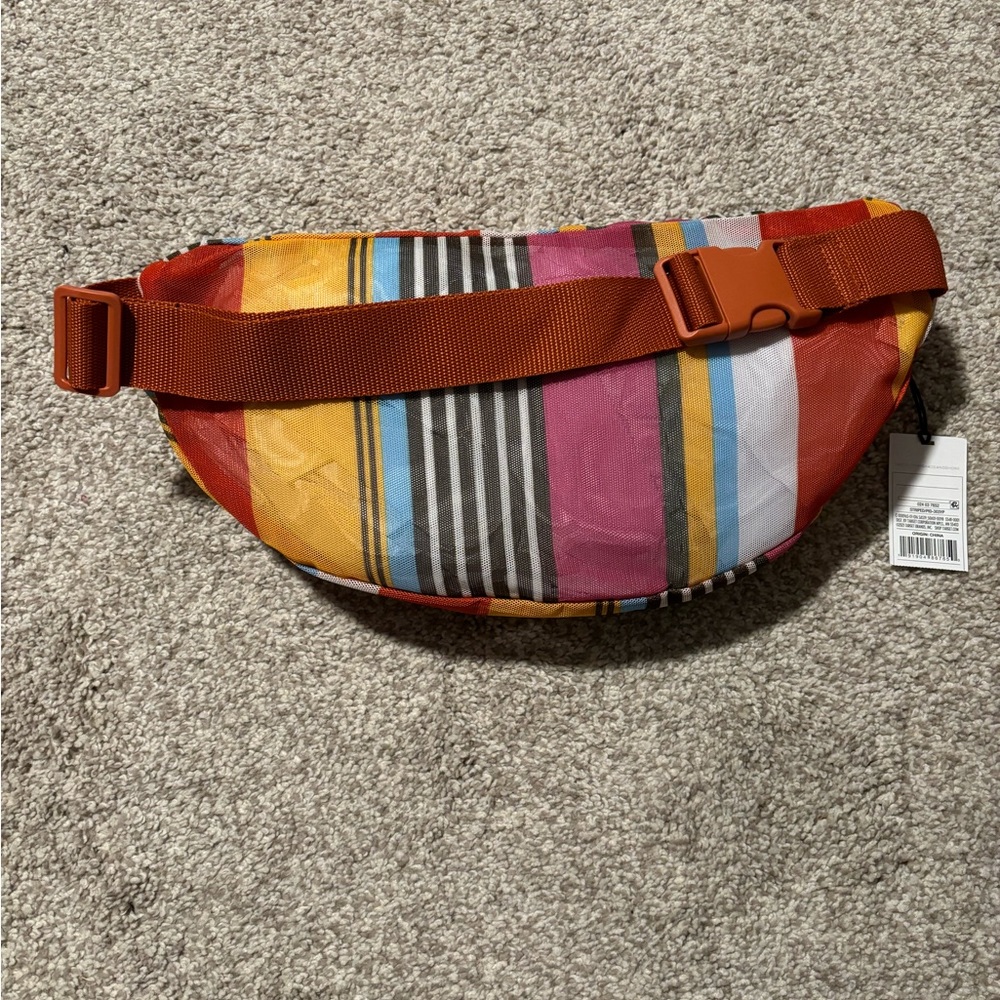 Shade & Shore Striped Fanny Pack Mesh Beach Bag - Picture 2 of 3